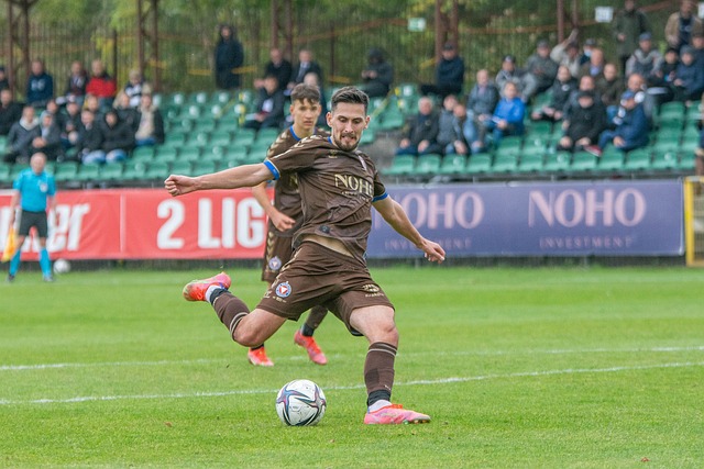 球场座无虚 球场座无虚